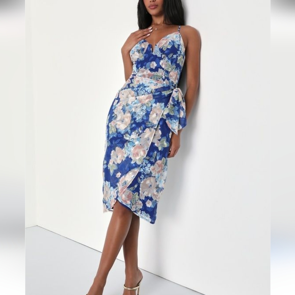 Lulu's blue  Floral adjustable Strap Dress w/ draping at waistline size XS NWOT